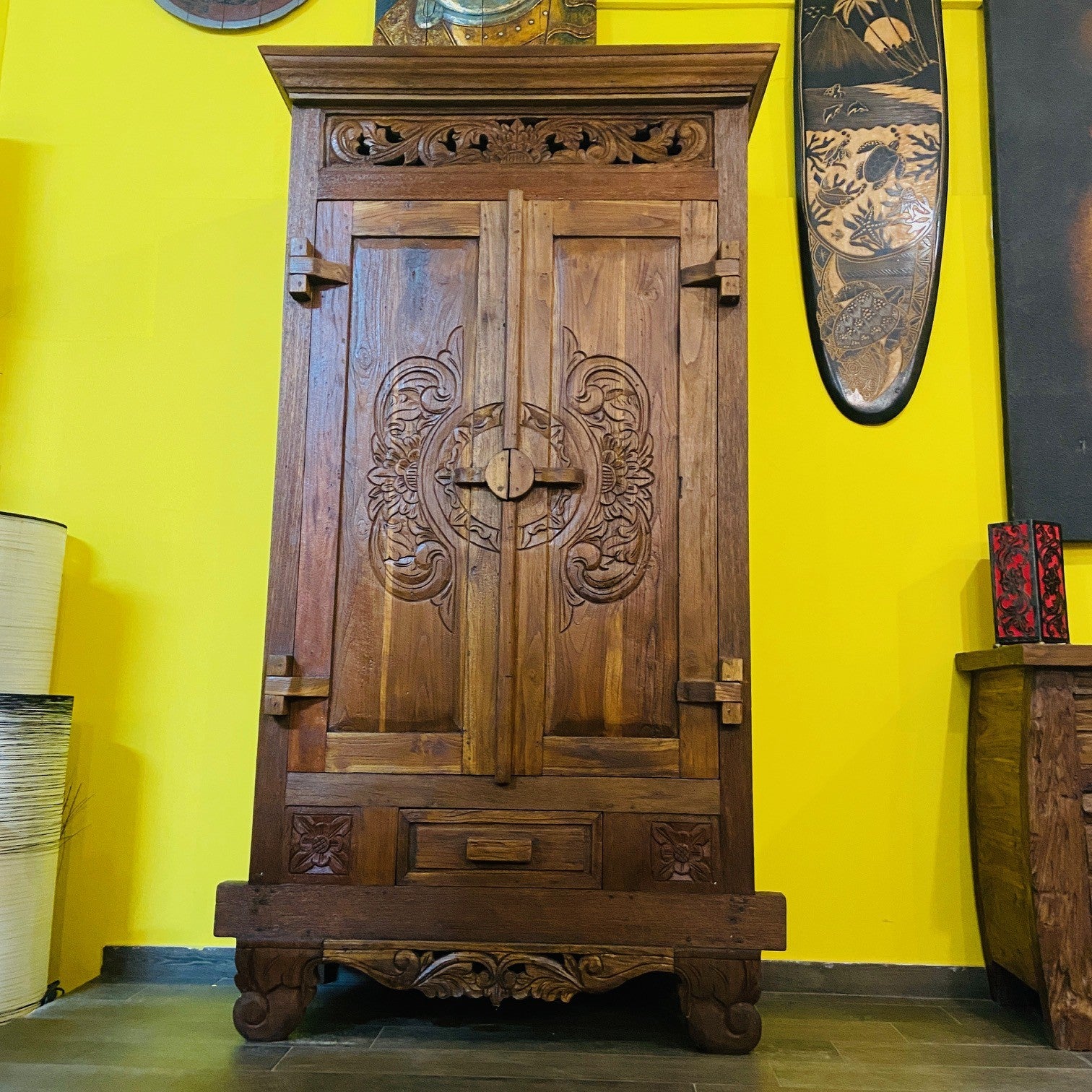 Armadio etnico Flintstones in legno teak massello intagliato - ETNICBAY